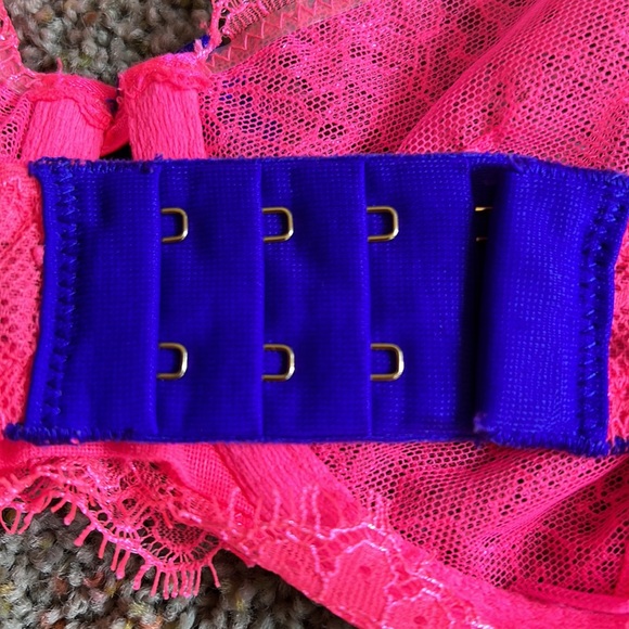 Salmon pink/Blue Victoria’s Secret sexy bra size 34D - Picture 8 of 16
